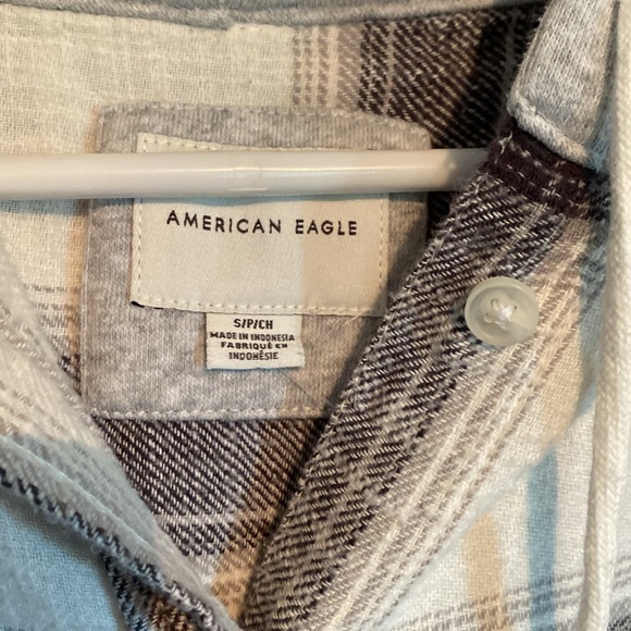 American Eagle Outfitters Gray Plaid Hoodie Shirt. Size small. - Picture 2 of 3
